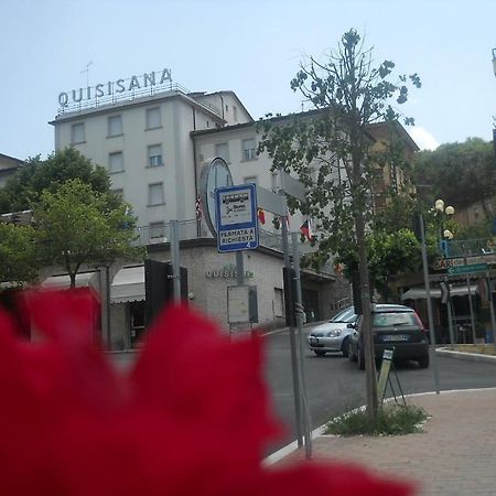 Hotel Quisisana Chianciano Terme Exterior photo