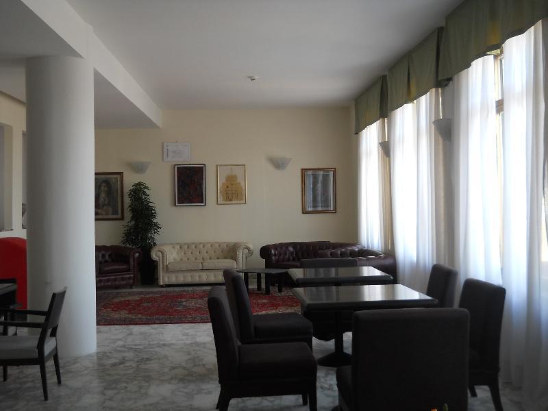 Hotel Quisisana Chianciano Terme Exterior photo