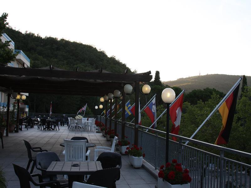 Hotel Quisisana Chianciano Terme Exterior photo